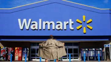 Florida Man Exposes Himself to Woman at WalMart