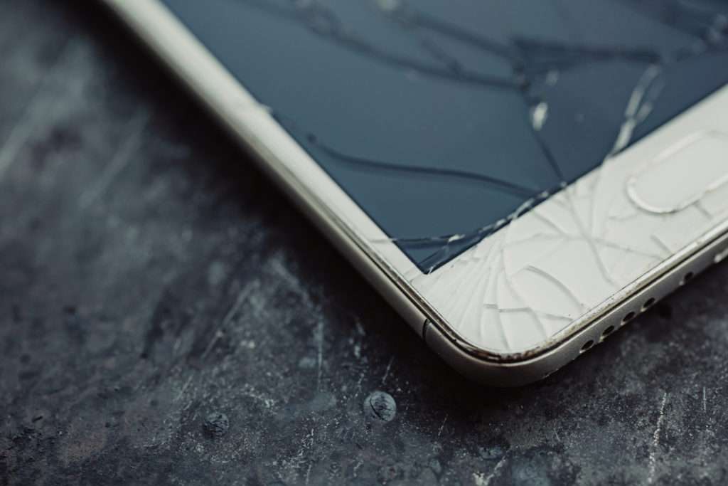 Florida Man With Shotgun Demands Store Fix His Phone