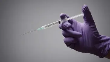 Florida Man Claiming to Have AIDS Brandishes Needle