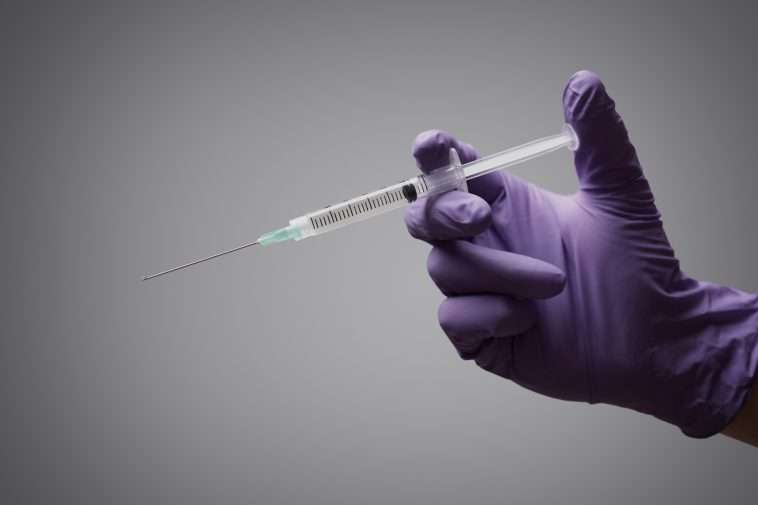 Florida Man Claiming to Have AIDS Brandishes Needle