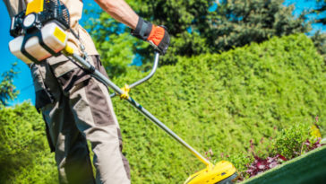 Florida Man Threatens to Kill Landscaper After Leaving Grass Clippings on His Lawn