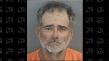 Naked Florida Man Pleasures Himself in Front of Horrified Onlookers